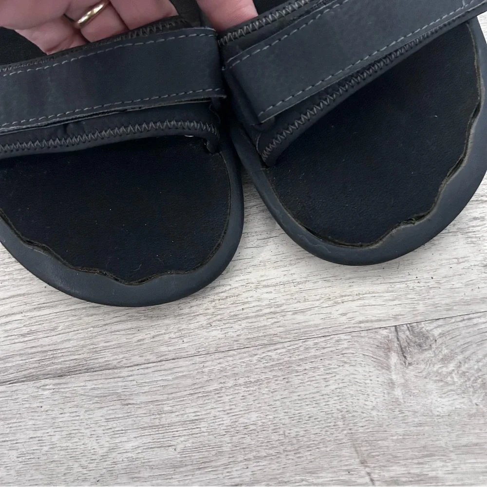 Olukai Waterproof Hiking Sandal Men's 10 Black Sz Hokua pahu Beach Outdoor